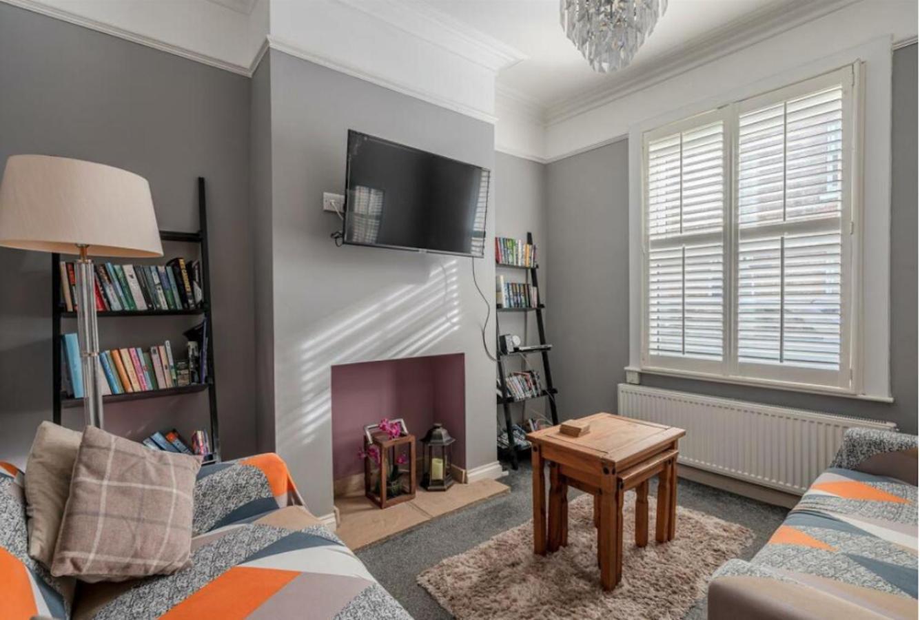 Entire 2-bedroom House With Garden * York